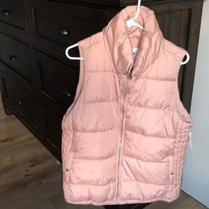 Old navy vest, size large, never worn, with tags